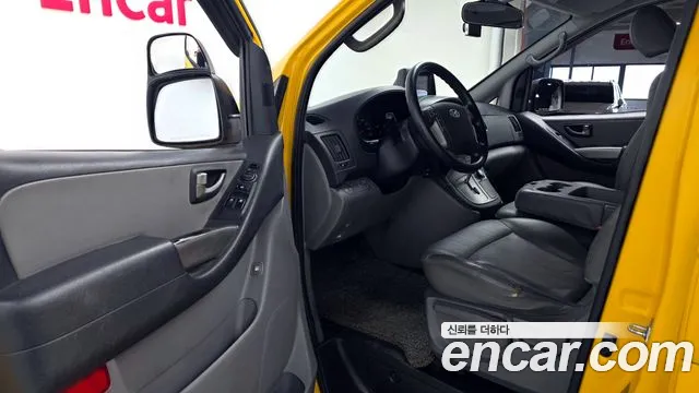 Hyundai Starex 2015 — фото 13