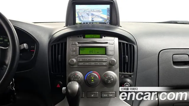 Hyundai Starex 2015 — фото 19