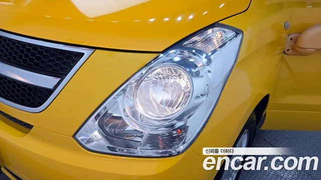 Hyundai Starex 2015 — фото 8