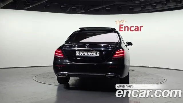 Mercedes-Benz E-Class 2017 — фото 4
