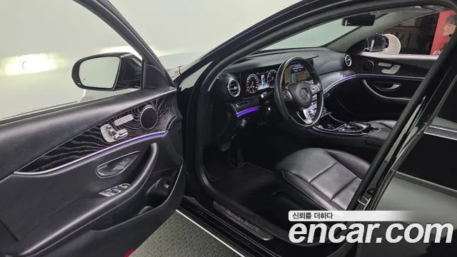 Mercedes-Benz E-Class 2017 — фото 10