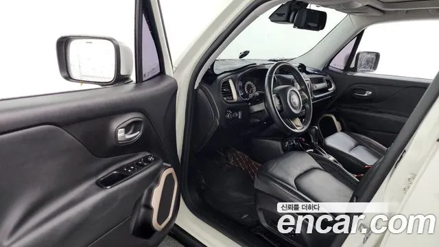 Jeep Renegade 2015 — фото 10