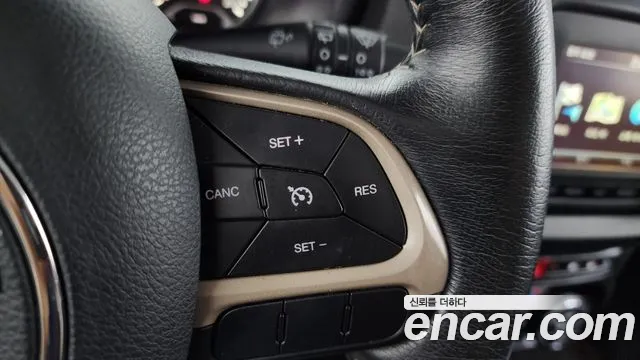 Jeep Renegade 2015 — фото 18