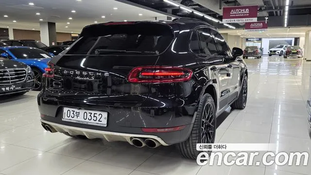 Porsche Macan 2017 — фото 5