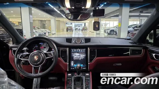 Porsche Macan 2017 — фото 10