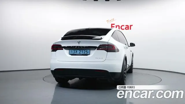 Tesla Model X 2020 — фото 4