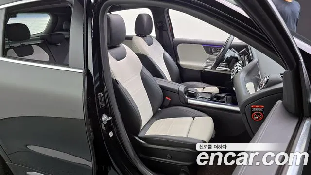 Mercedes-Benz GLA-Class 2021 — фото 16