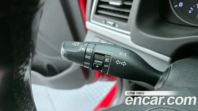 Hyundai AVANTE 2017 — фото 16