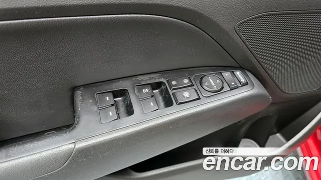 Hyundai AVANTE 2017 — фото 18