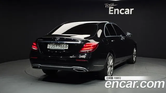 Mercedes-Benz E-Class 2020 — фото 2