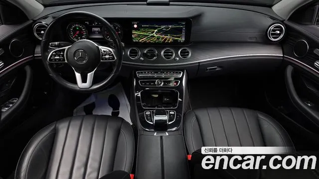 Mercedes-Benz E-Class 2020 — фото 10
