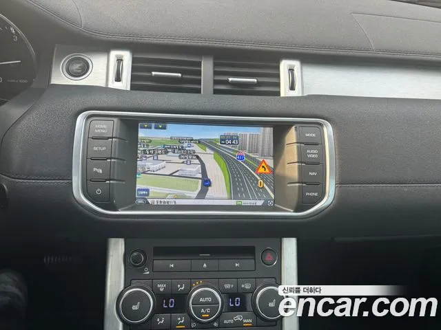 Land Rover Range Rover Evoque 2015 — фото 11