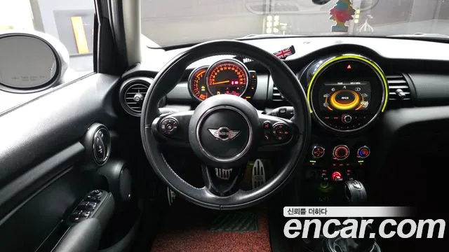 Mini Cooper 2017 — фото 13