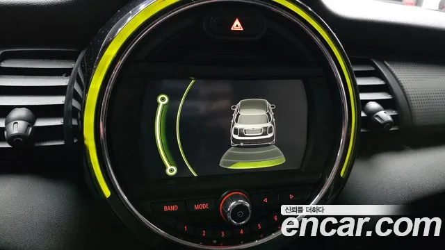 Mini Cooper 2017 — фото 16