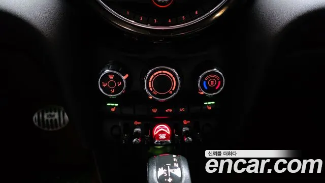 Mini Cooper 2017 — фото 17