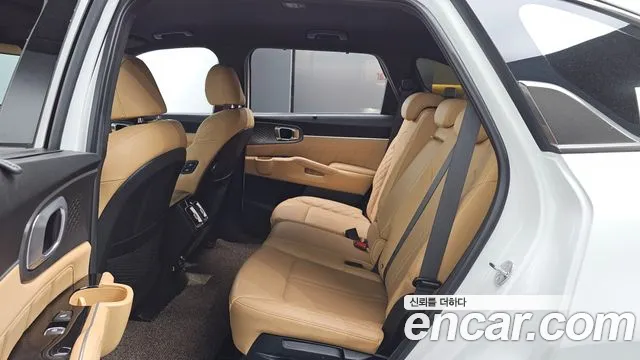 Kia Sorento 2023 — фото 11