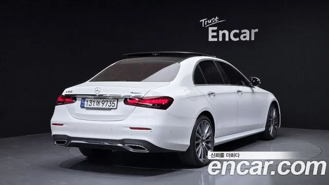 Mercedes-Benz E-Class 2022 — фото 2