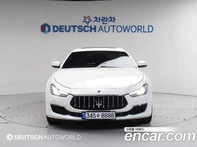 Maserati Ghibli 2017 — фото 3