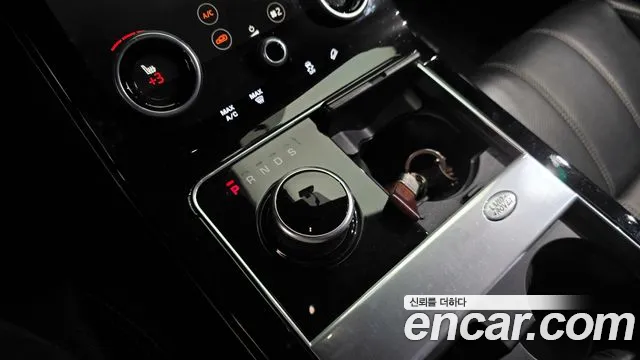 Land Rover Range Rover Velar 2018 — фото 9