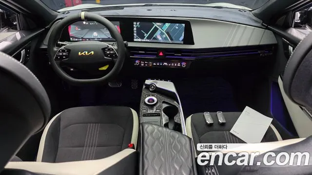 Kia EV6 2022 — фото 10