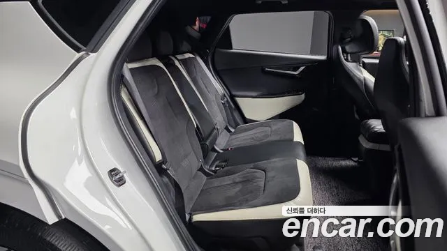 Kia EV6 2022 — фото 18