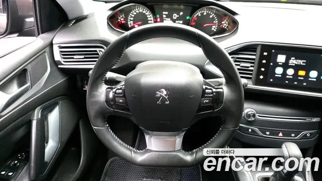 Peugeot 308 2015 — фото 13