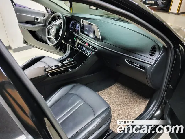 Hyundai Sonata 2020 — фото 11