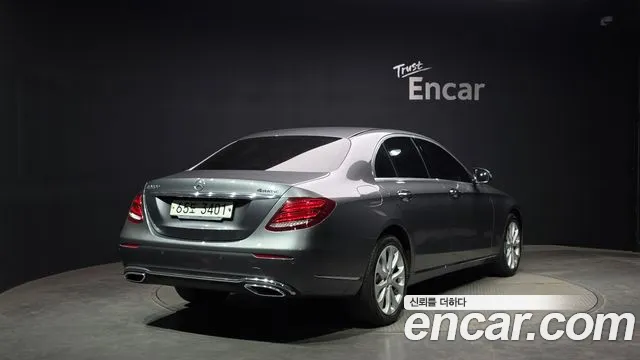 Mercedes-Benz E-Class 2018 — фото 2