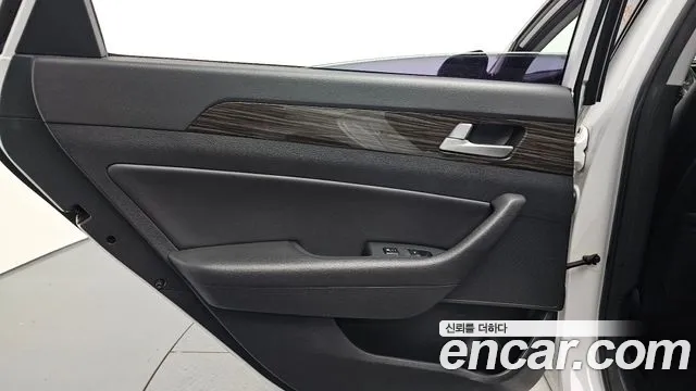Hyundai Sonata 2015 — фото 15