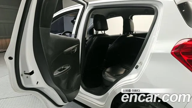 ChevroletGMDaewoo Spark 2017 — фото 12
