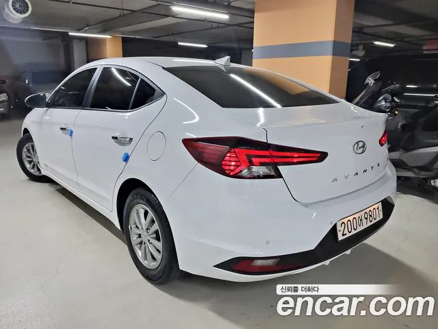 Hyundai AVANTE 2020 — фото 3