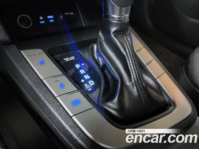 Hyundai AVANTE 2020 — фото 15