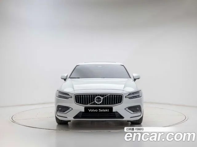 Volvo S60 2024 — фото 2