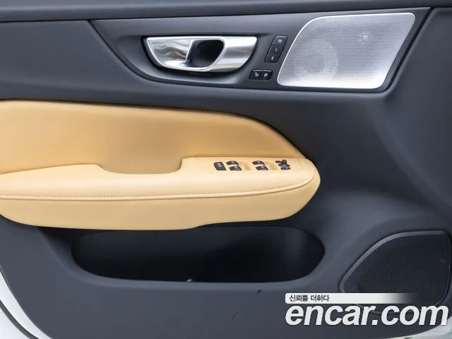 Volvo S60 2024 — фото 15