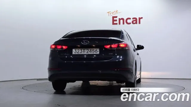 Hyundai AVANTE 2016 — фото 4