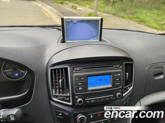 Hyundai Starex 2018 — фото 2