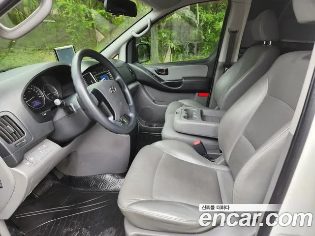 Hyundai Starex 2018 — фото 6