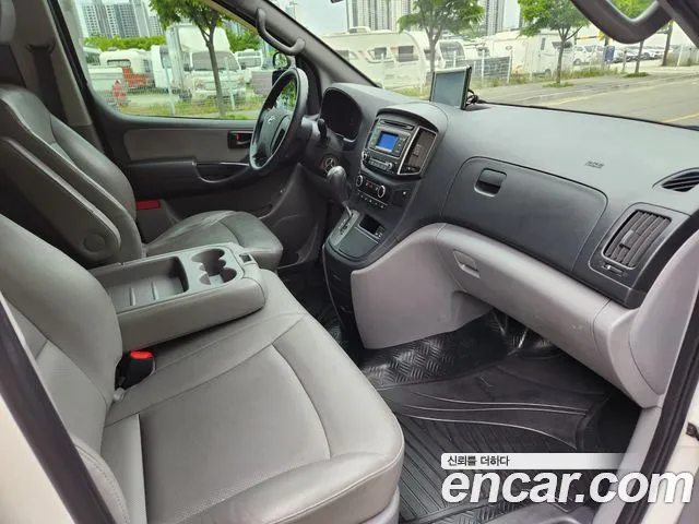 Hyundai Starex 2018 — фото 7