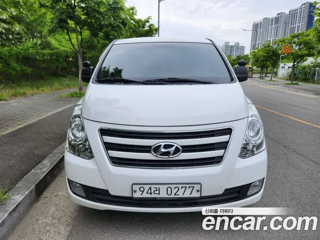Hyundai Starex 2018 — фото 11