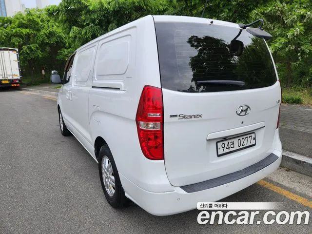 Hyundai Starex 2018 — фото 16