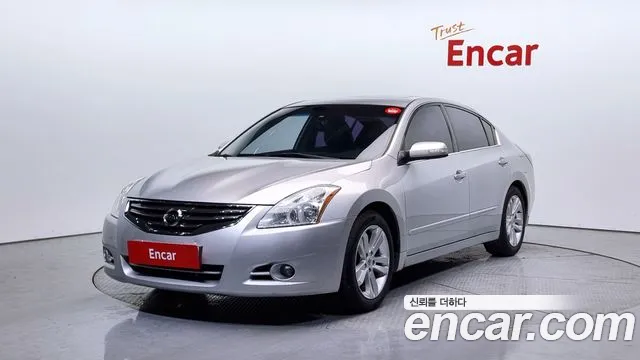 Nissan Altima 2010 — фото 1