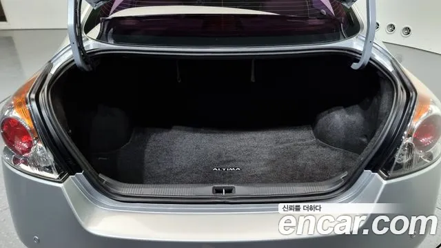 Nissan Altima 2010 — фото 18