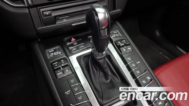 Porsche Macan 2017 — фото 9