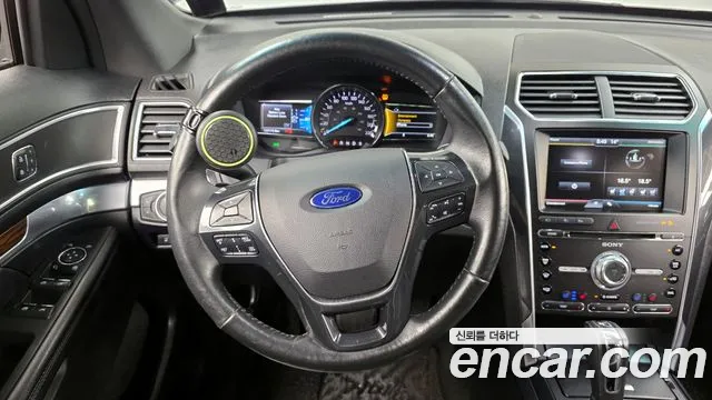 Ford Explorer 2016 — фото 13