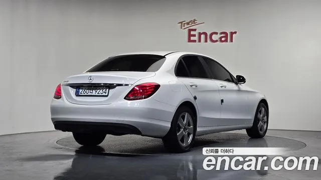 Mercedes-Benz C-Class 2018 — фото 2