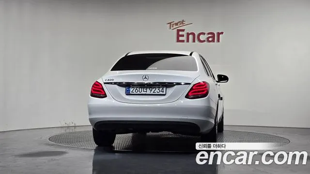 Mercedes-Benz C-Class 2018 — фото 4