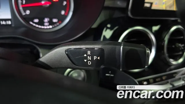 Mercedes-Benz C-Class 2018 — фото 12