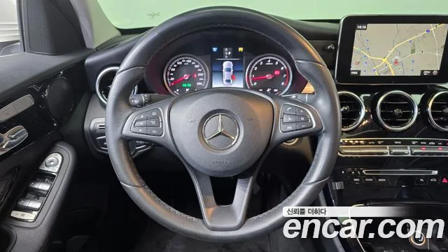 Mercedes-Benz C-Class 2018 — фото 18