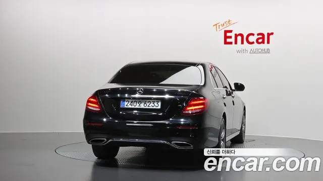 Mercedes-Benz E-Class 2020 — фото 4