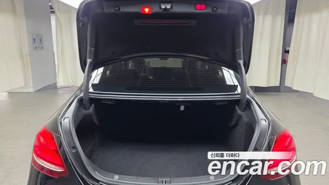 Mercedes-Benz E-Class 2020 — фото 20